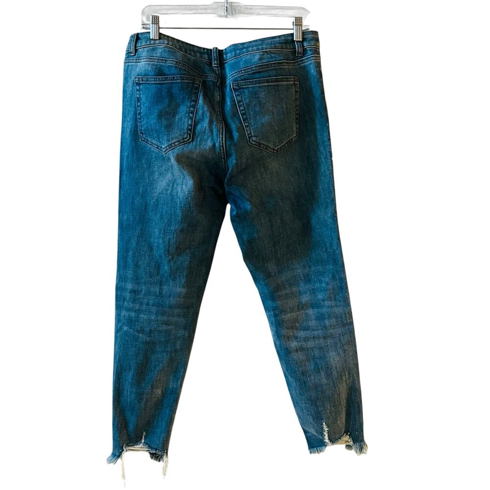 New York & Company Boyfriend Paint Splatter Raw Hem Jeans Size 8 - Picture 3 of 8